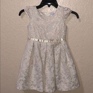 Little Girl’s Formal Dress